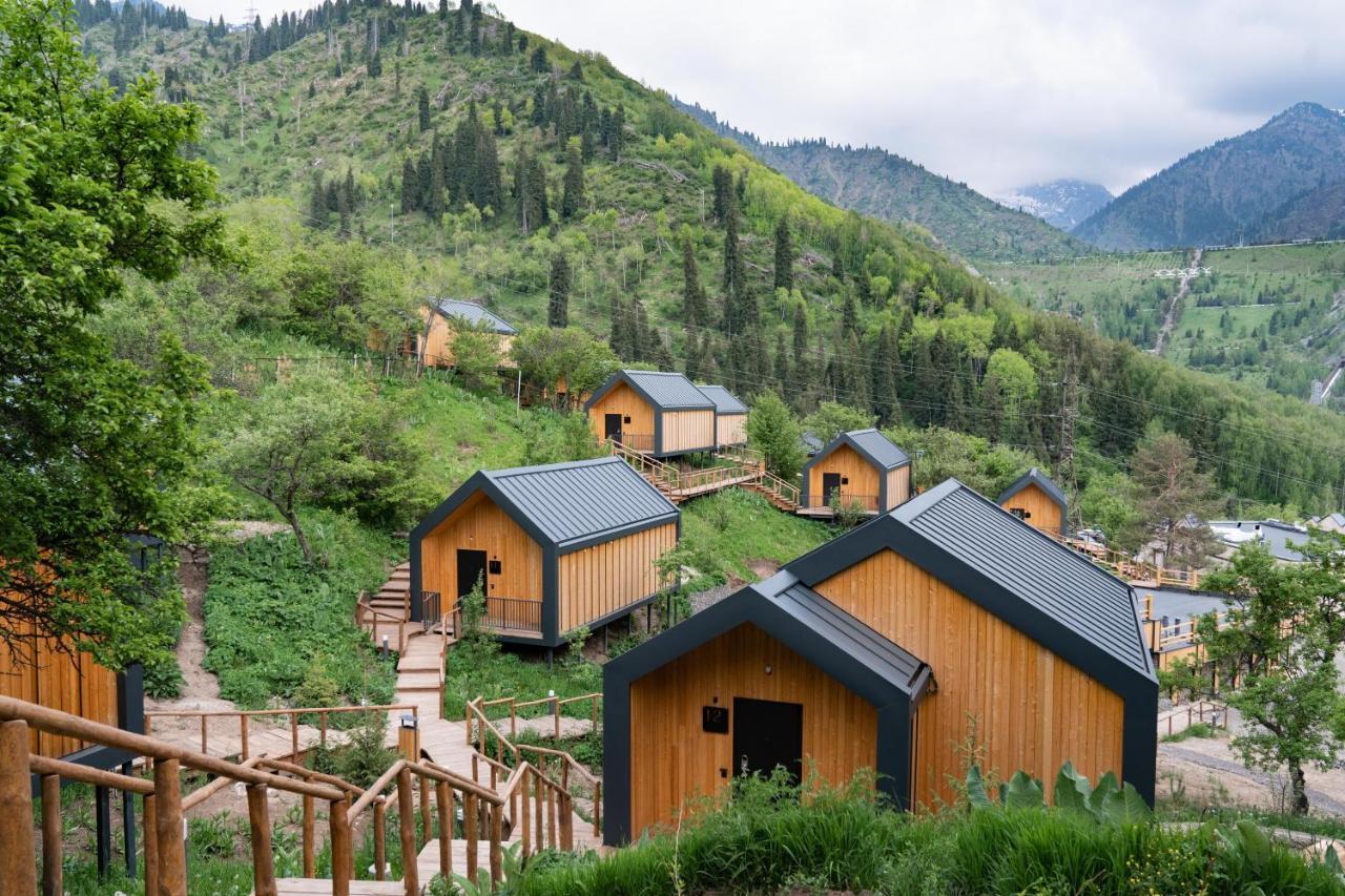 Qazaq Auyl Eco Hotel Almaty Esterno foto