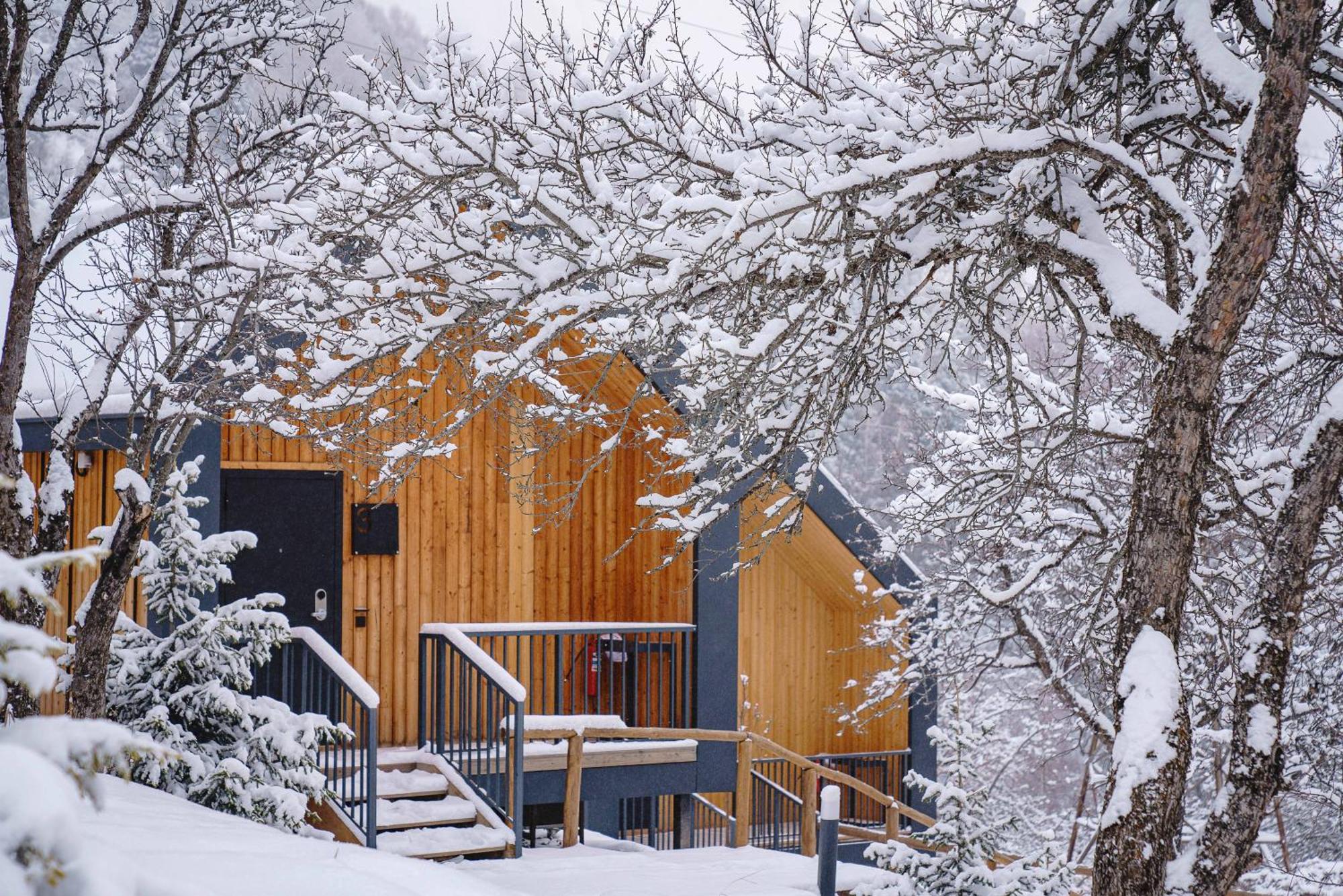 Qazaq Auyl Eco Hotel Almaty Esterno foto