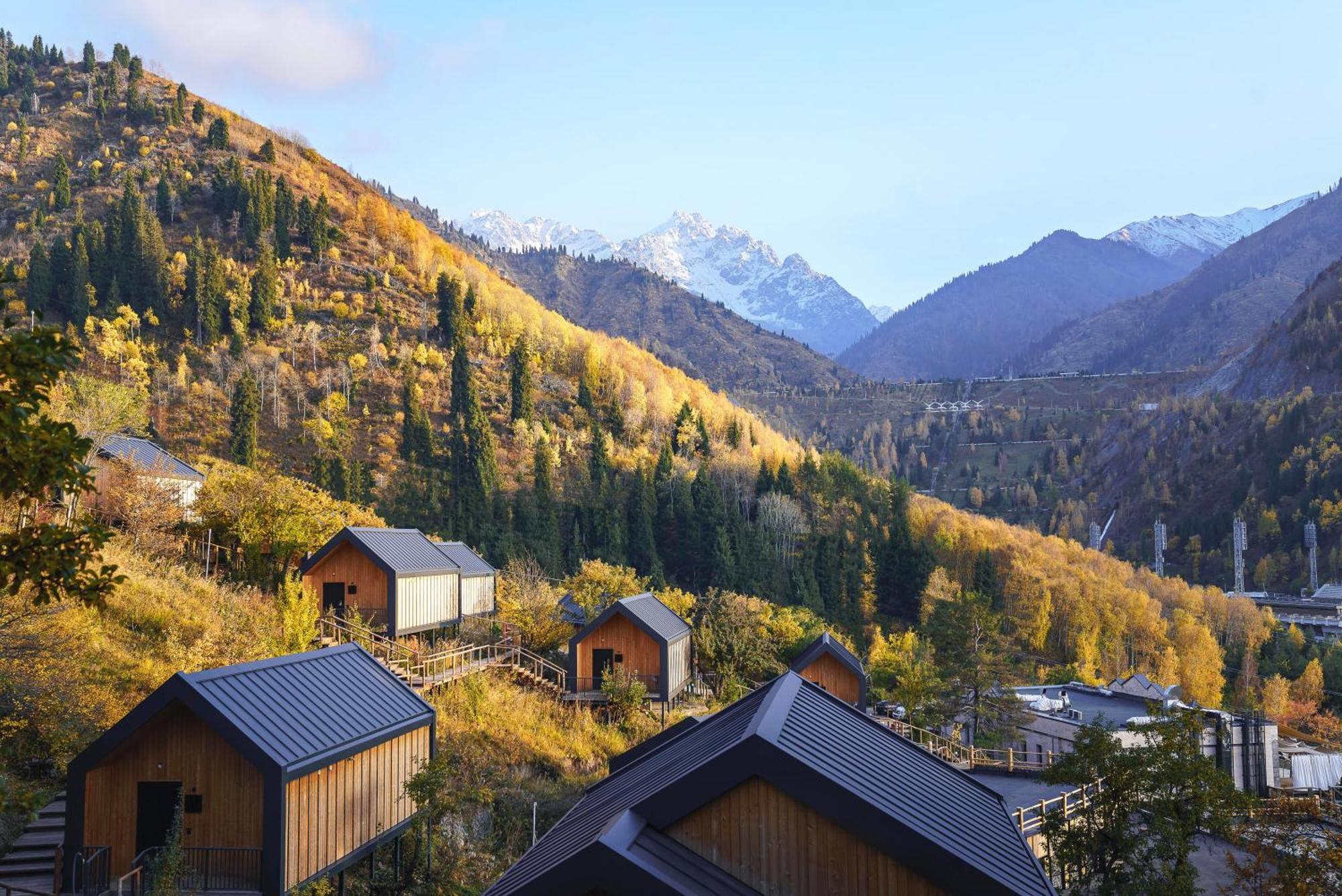 Qazaq Auyl Eco Hotel Almaty Esterno foto