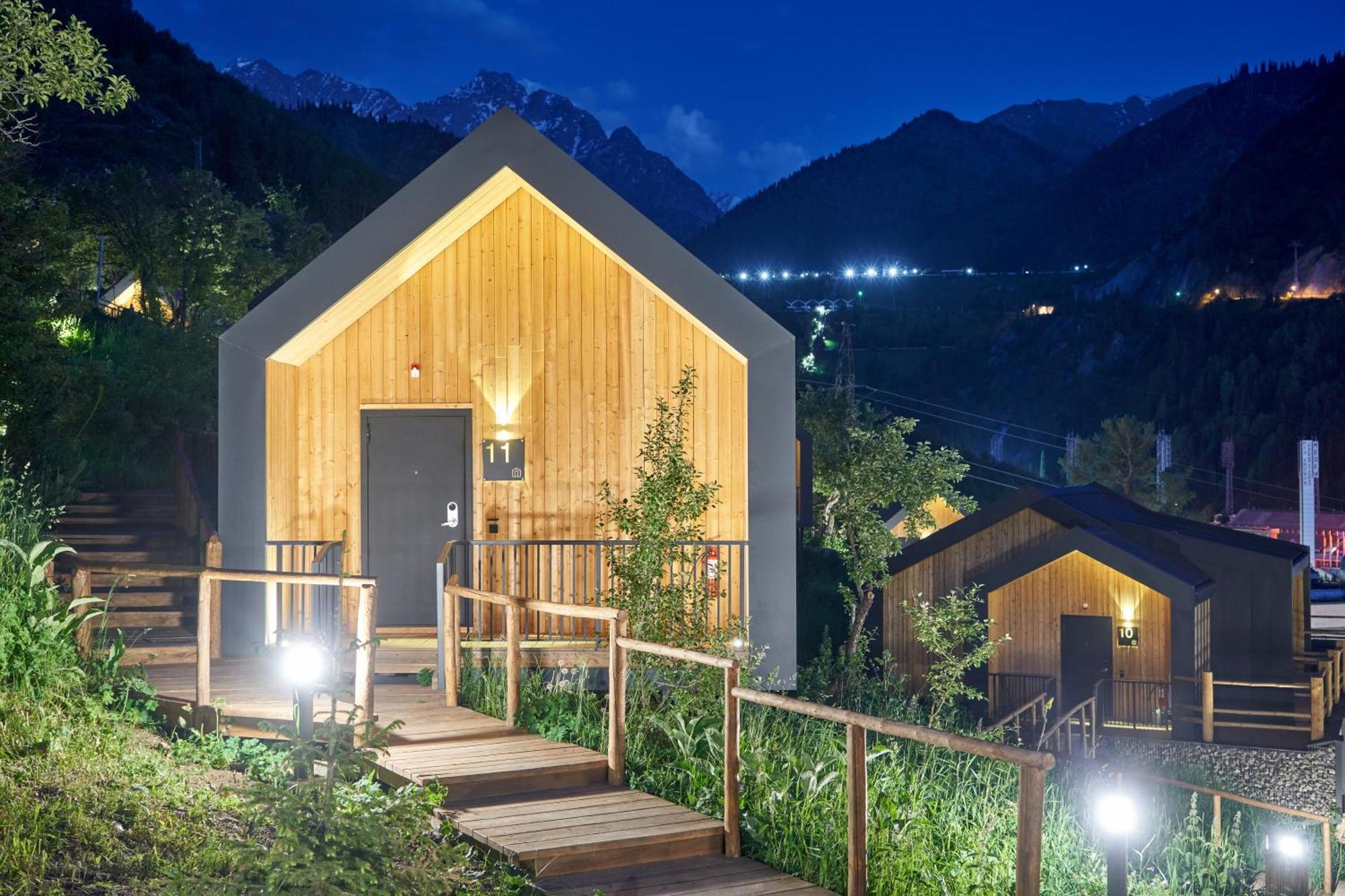 Qazaq Auyl Eco Hotel Almaty Esterno foto